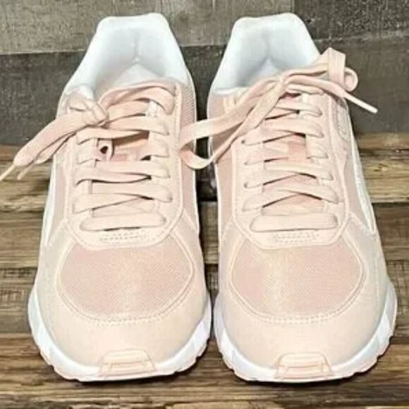 New Puma Lace Up Graviton Sneaker - Picture 3 of 8
